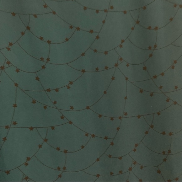 Torrid Chiffon Sheer Loose Flowing Ruffle Sleeves Dark Green Star Print. M/L - Picture 7 of 8